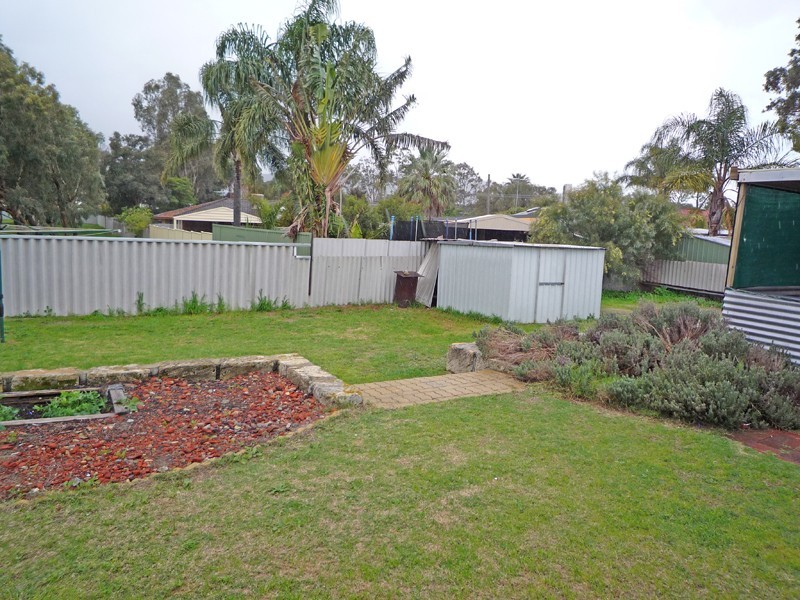 42 Logpine Crescent, Camillo WA 6111