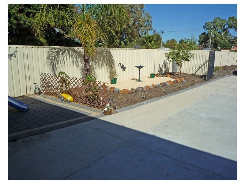 175A Third Avenue, Kelmscott WA 6111