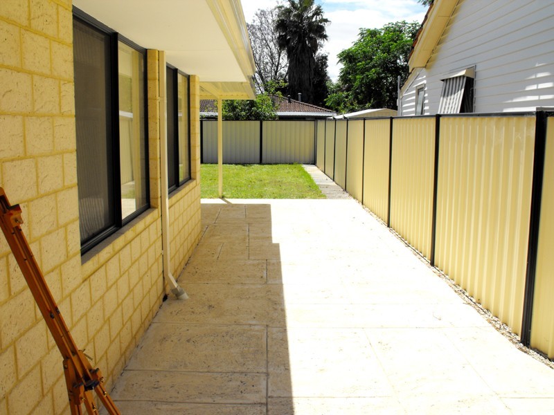 111 Westfield Rd, Camillo WA 6111