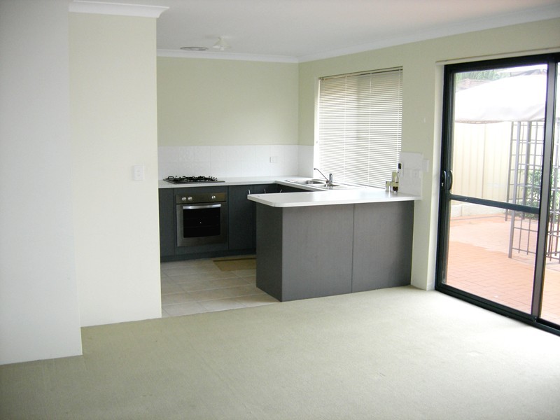 6/59 Third Avenue, Kelmscott WA 6111