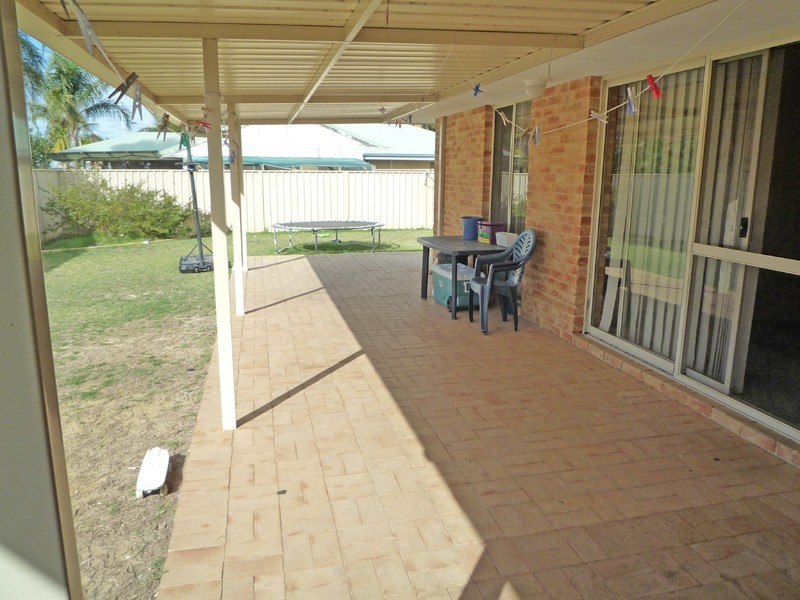 5 Lambert Street, Huntingdale WA 6110