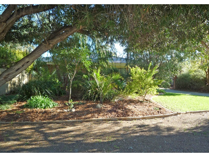 3 Abdale Court, Camillo WA 6111