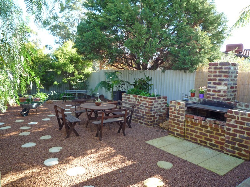 3 Abdale Court, Camillo WA 6111