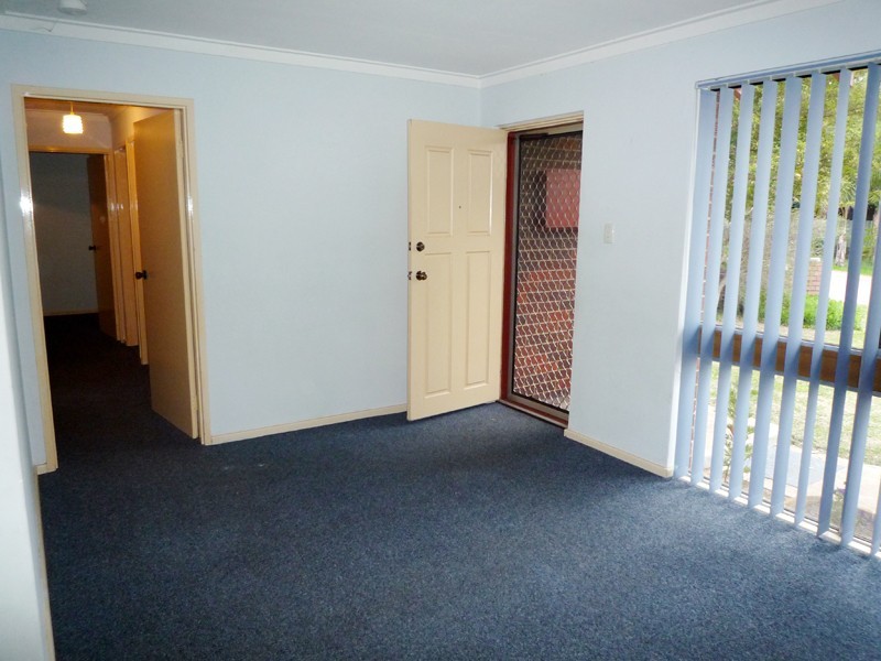 11 Taplow Court, Kelmscott WA 6111