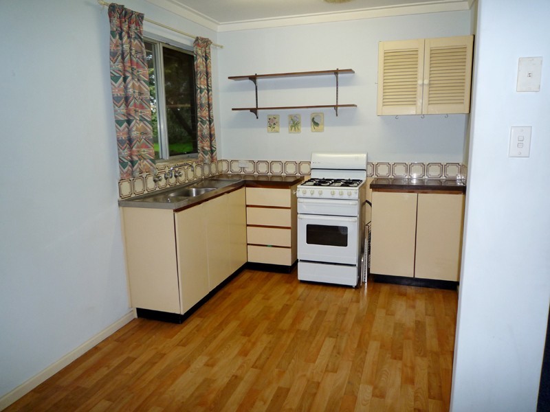 11 Taplow Court, Kelmscott WA 6111