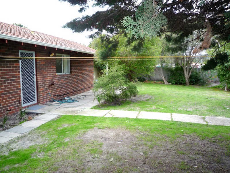 11 Taplow Court, Kelmscott WA 6111