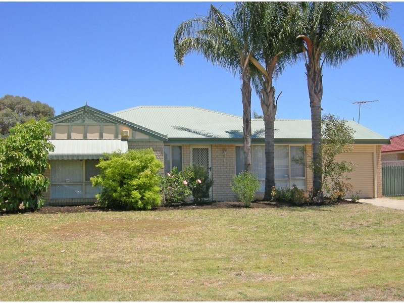 9 Kara Court, Seville Grove WA 6112