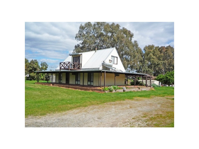 15 Edward St, Kenwick WA 6107