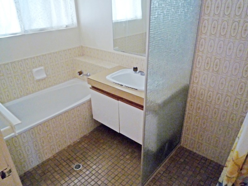 12 Delamere Way, Camillo WA 6111