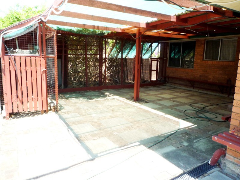 12 Delamere Way, Camillo WA 6111