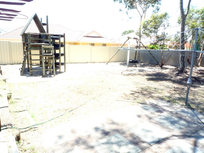 12 Delamere Way, Camillo WA 6111