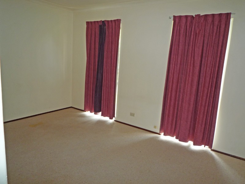 1 Cherry Way, Camillo WA 6111