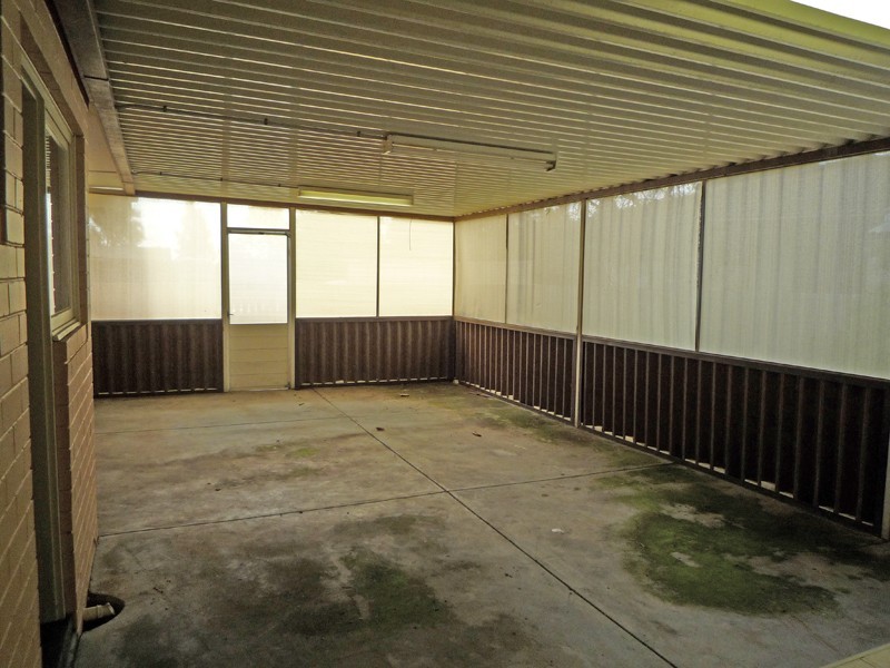 1 Cherry Way, Camillo WA 6111