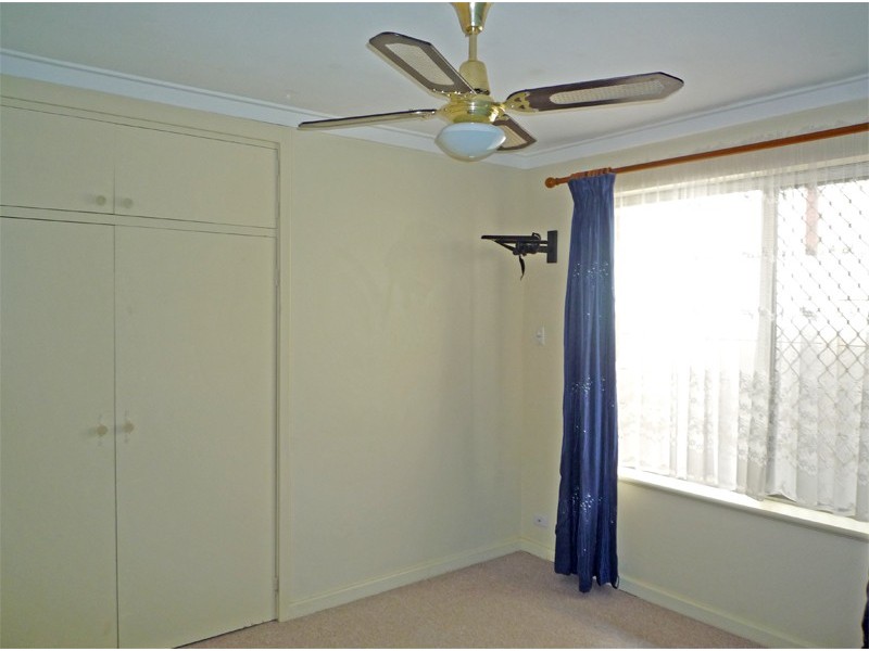 9 Nash St, Kelmscott WA 6111