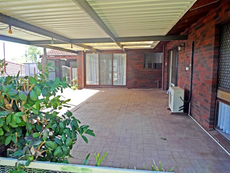 9 Nash St, Kelmscott WA 6111