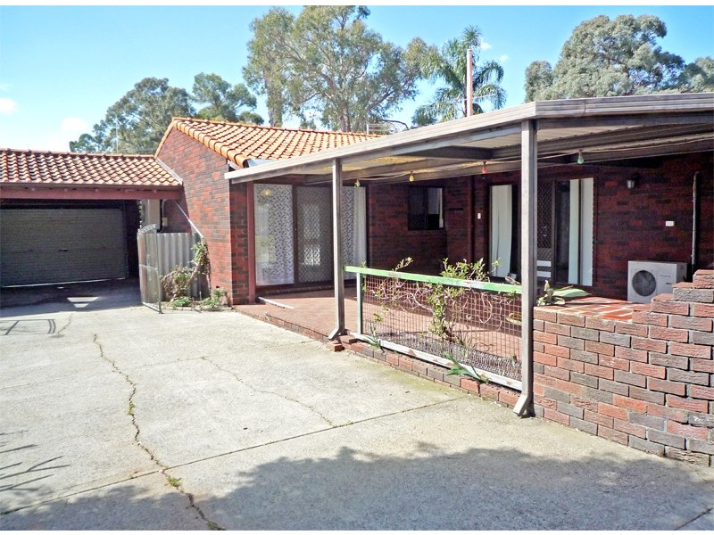 9 Nash St, Kelmscott WA 6111