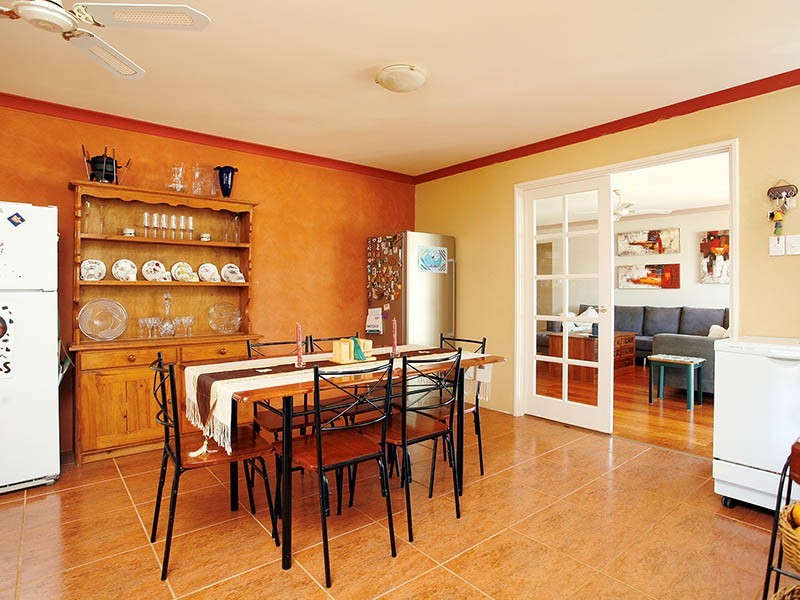 4 Eaglehawk Grove, Brookdale WA 6112