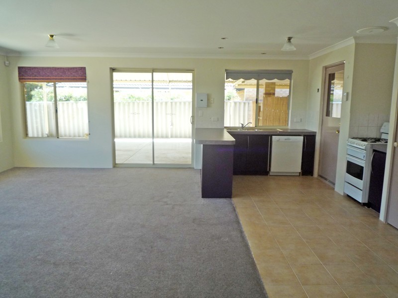 72 Lauterbach Drive, Gosnells WA 6110