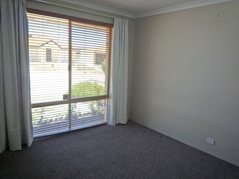 72 Lauterbach Drive, Gosnells WA 6110