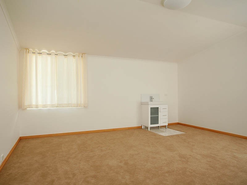 261 Kargotich Road, Oakford WA 6121