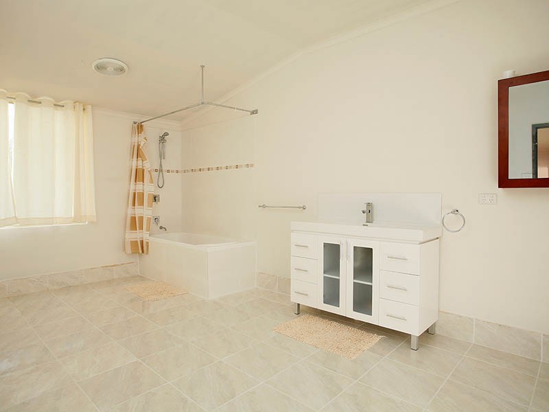 261 Kargotich Road, Oakford WA 6121