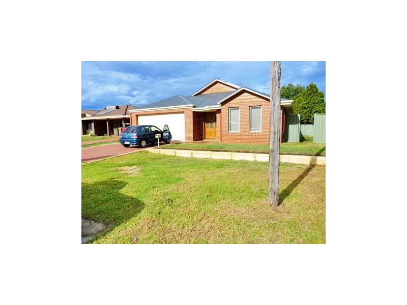 6a Karoonda Street, Armadale WA 6112