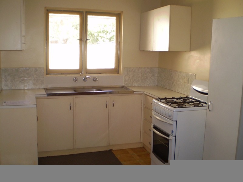 66a Westfield Rd, Kelmscott WA 6111