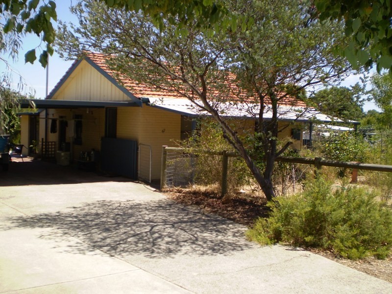 47 Schruth St North, Kelmscott WA 6111