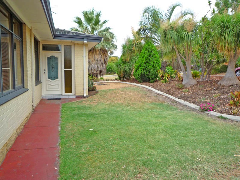 58 Vistula Tce, Kelmscott WA 6111