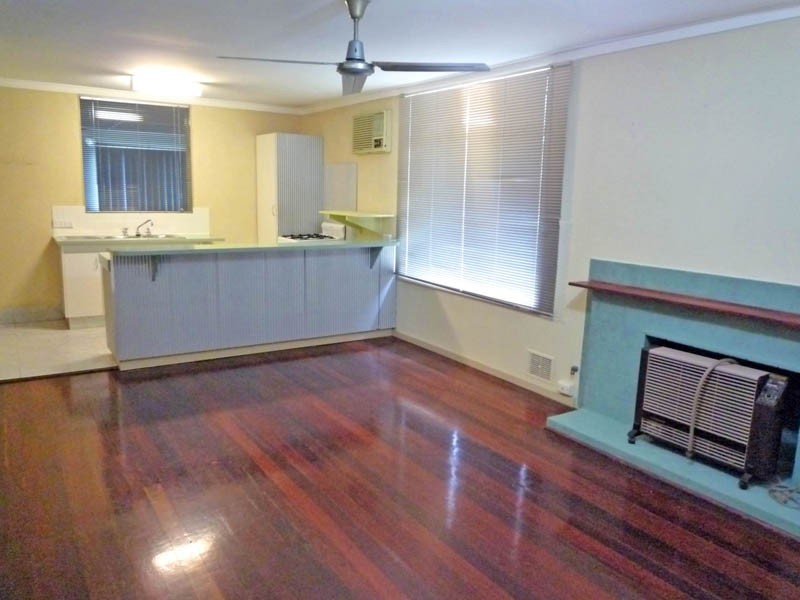 58 Vistula Tce, Kelmscott WA 6111