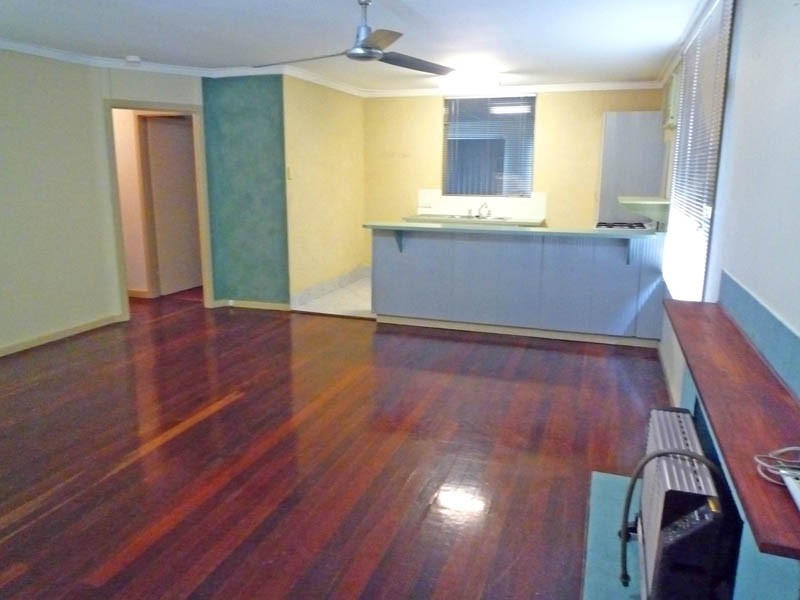 58 Vistula Tce, Kelmscott WA 6111
