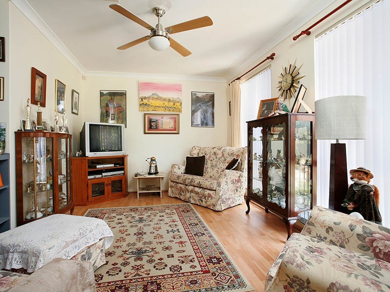 18 Powell Cres, Brookdale WA 6112