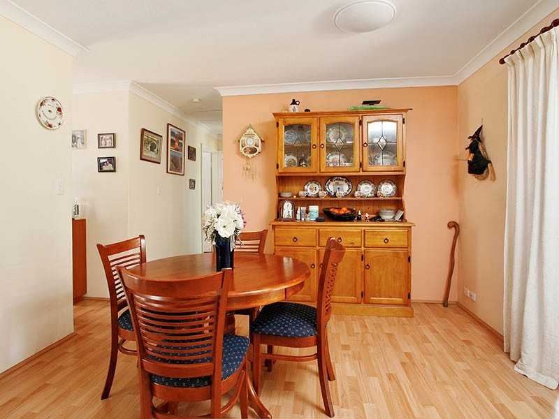 18 Powell Cres, Brookdale WA 6112