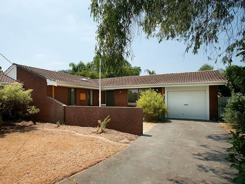 5 Bundalla Ct, Kelmscott WA 6111