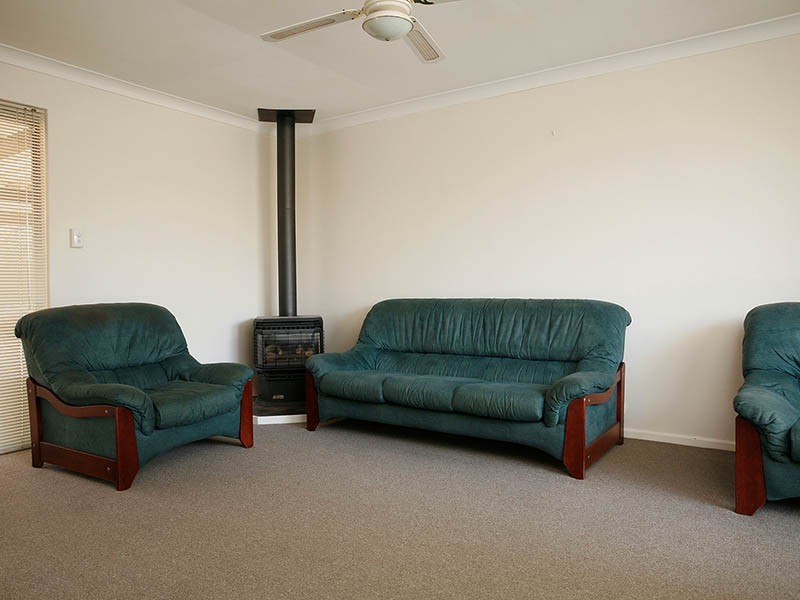 5 Bundalla Ct, Kelmscott WA 6111