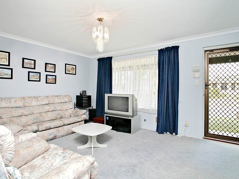 6 Tangerine Close, Seville Grove WA 6112