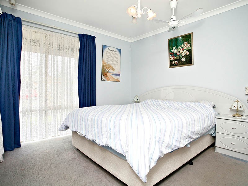 6 Tangerine Close, Seville Grove WA 6112