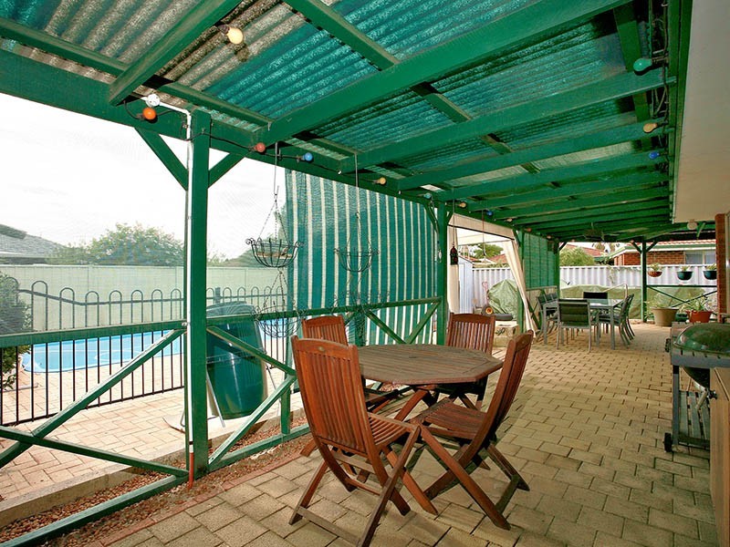 6 Tangerine Close, Seville Grove WA 6112