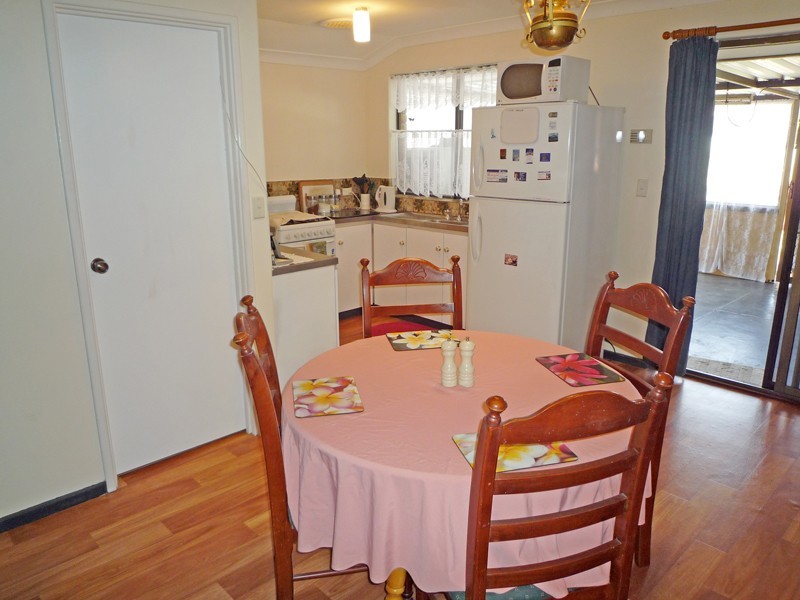 10 Beechcroft Place, Camillo WA 6111