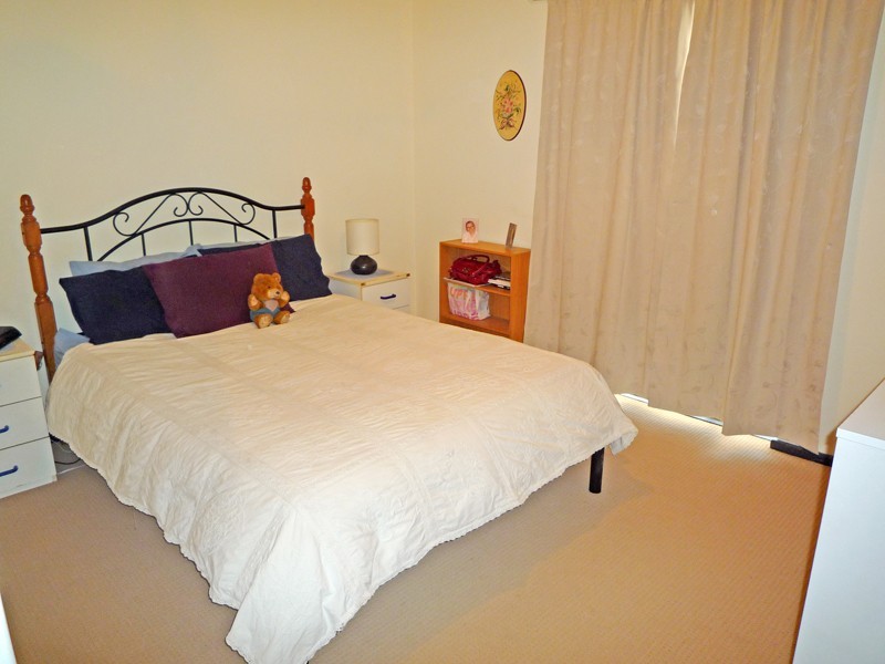 10 Beechcroft Place, Camillo WA 6111