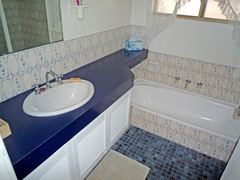 10 Beechcroft Place, Camillo WA 6111