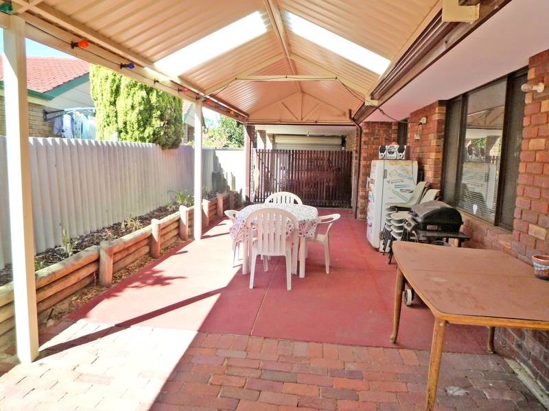 20 Wakehurst Place, Kelmscott WA 6111