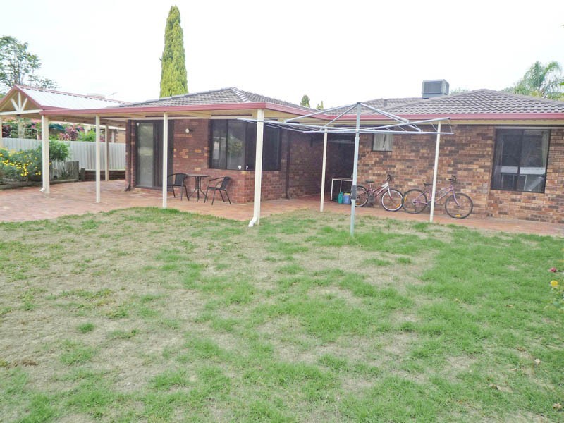 20 Wakehurst Place, Kelmscott WA 6111