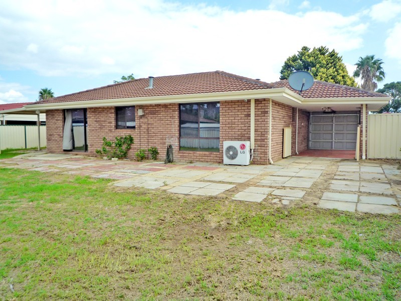 9 Ivanhoe Way, Camillo WA 6111