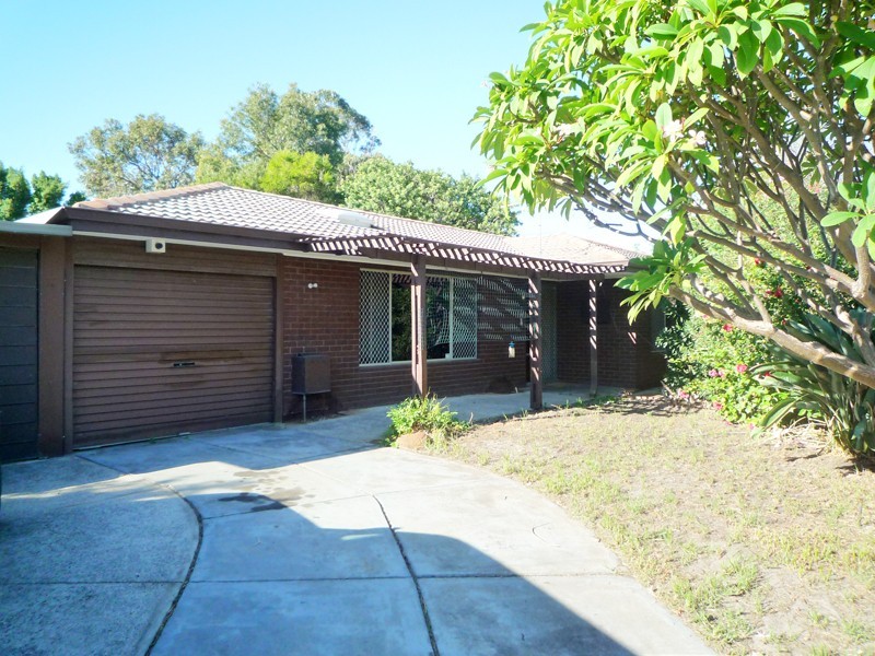 2 Slee Avenue, Kelmscott WA 6111