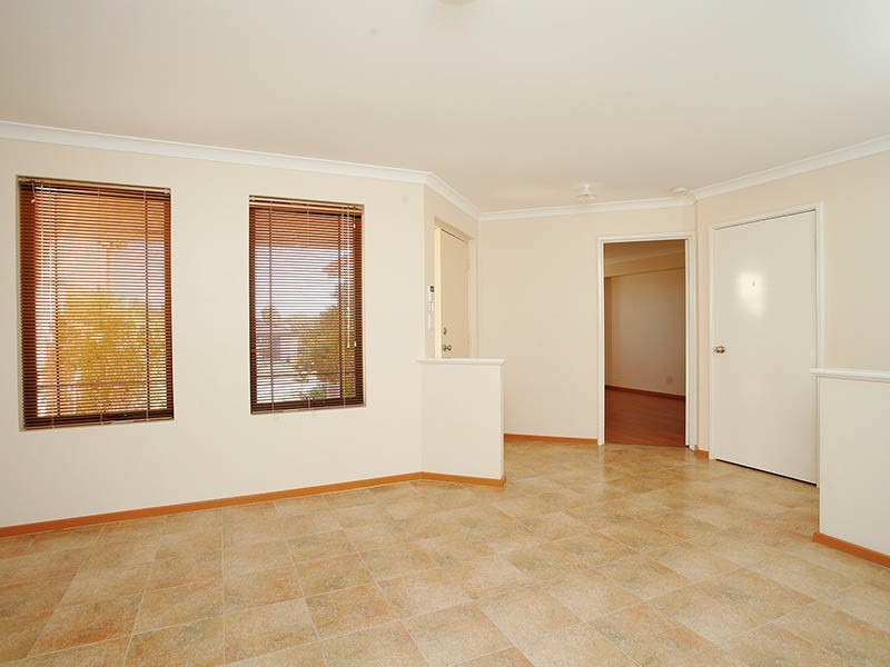 2 Ensign Dale, Kelmscott WA 6111