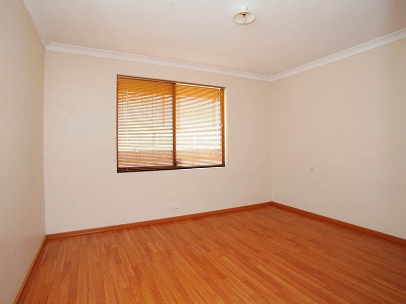 2 Ensign Dale, Kelmscott WA 6111