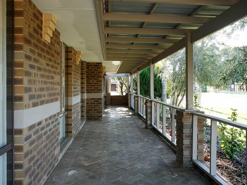 1 Hillman Court, Kelmscott WA 6111