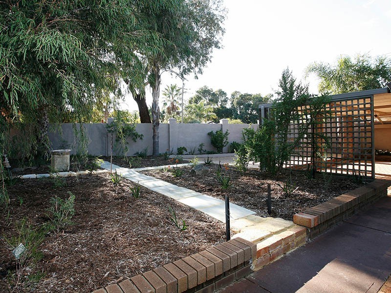 1 Hillman Court, Kelmscott WA 6111