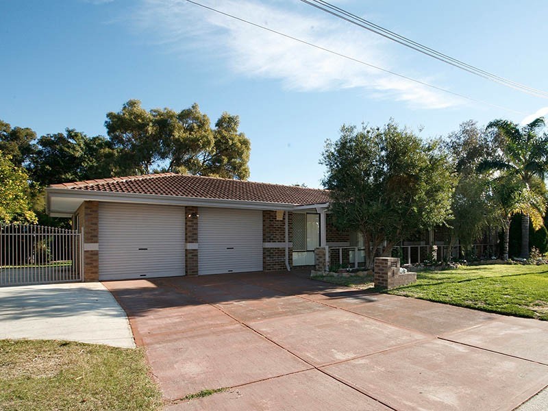 1 Hillman Court, Kelmscott WA 6111